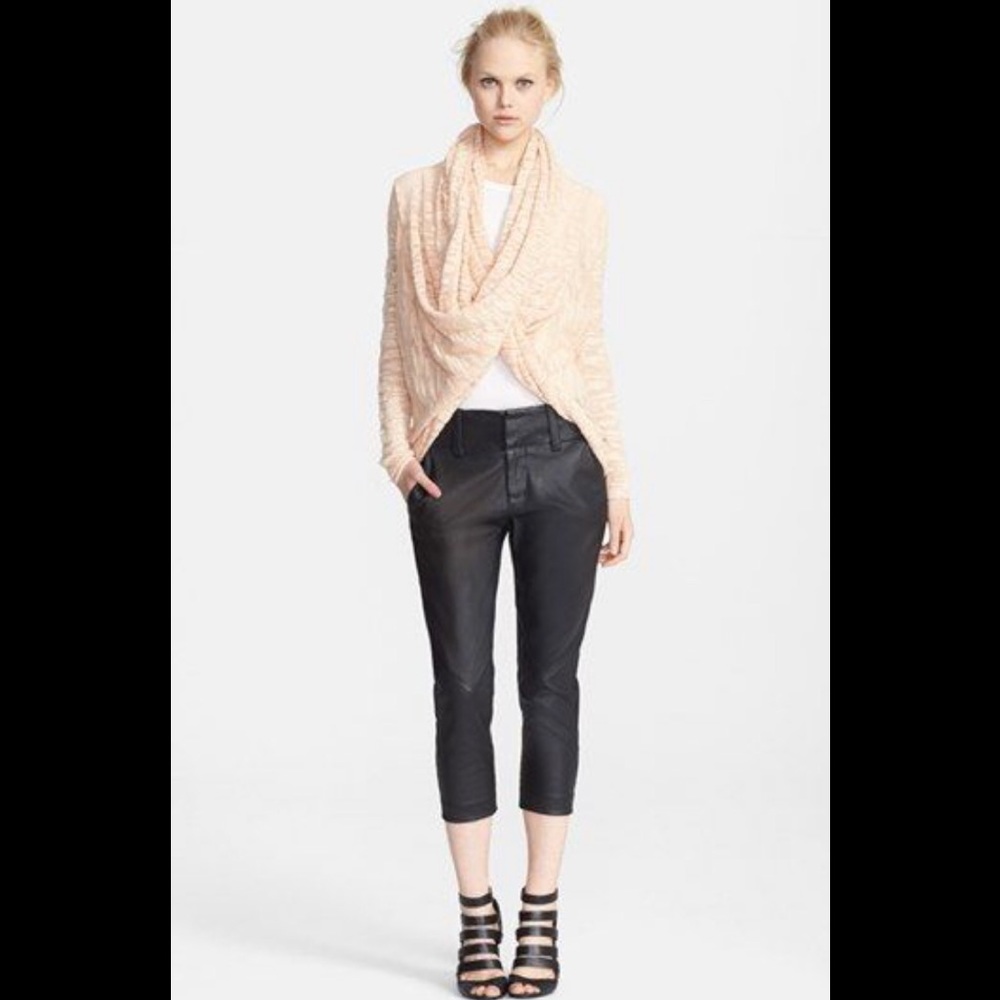Alice + Olivia cropped pants in gray